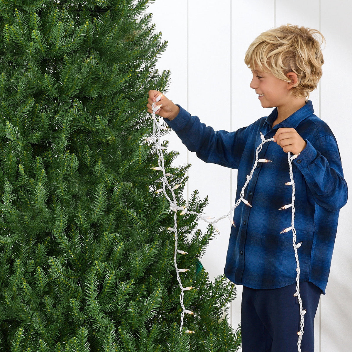 Best Choice Products 6ft Hinged Douglas Full Fir Artificial Christmas Tree Holiday Decoration w/ Foldable Metal Stand