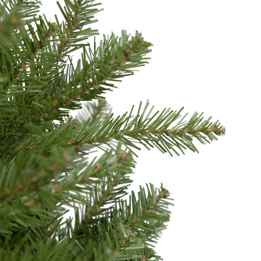 Northlight Full Rockwood Pine Artificial Christmas Tree 6.5' - Unlit